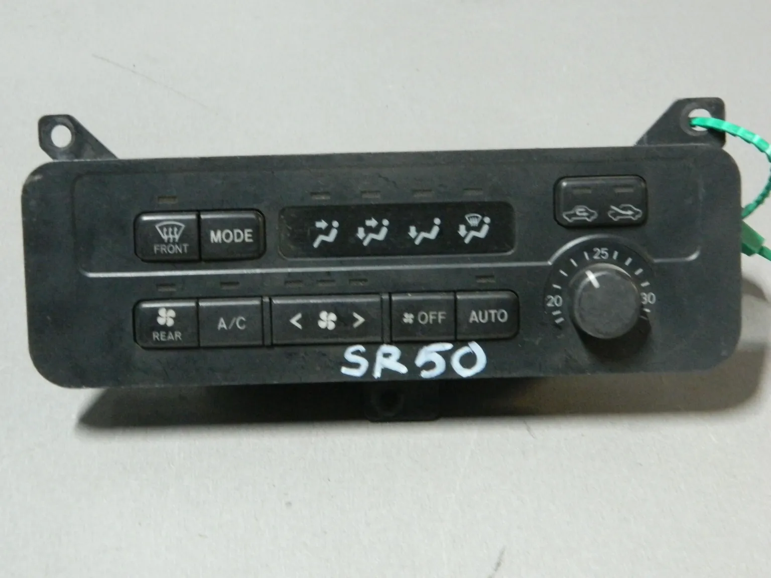 Блок управления климат-контролем TOYOTA NOAH SR50 (Контрактный) 81540641