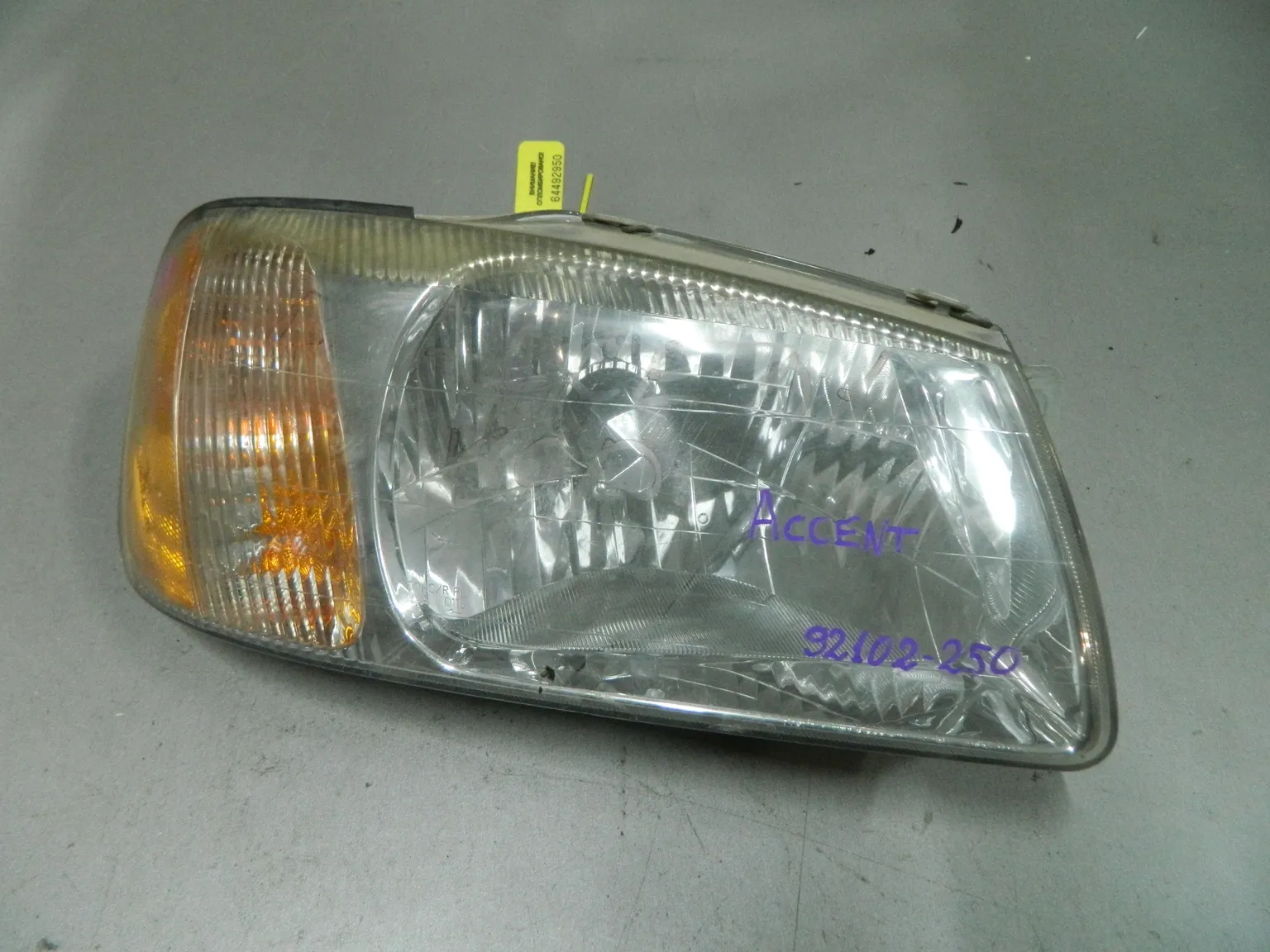 Фара HYUNDAI ACCENT LC Перед Прав (Б/У) 64492950