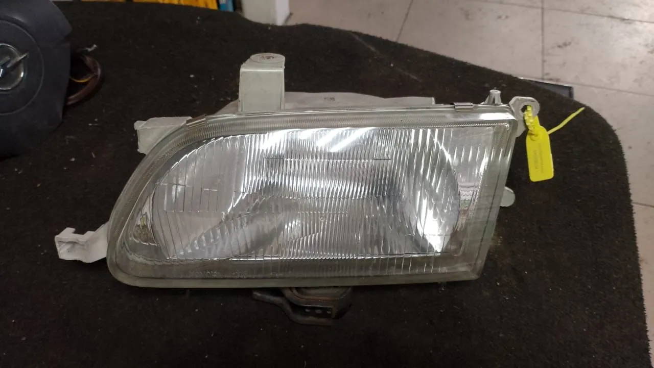 Фара TOYOTA CORSA EL51 Перед Лев 16119 (Контрактный) 94599634