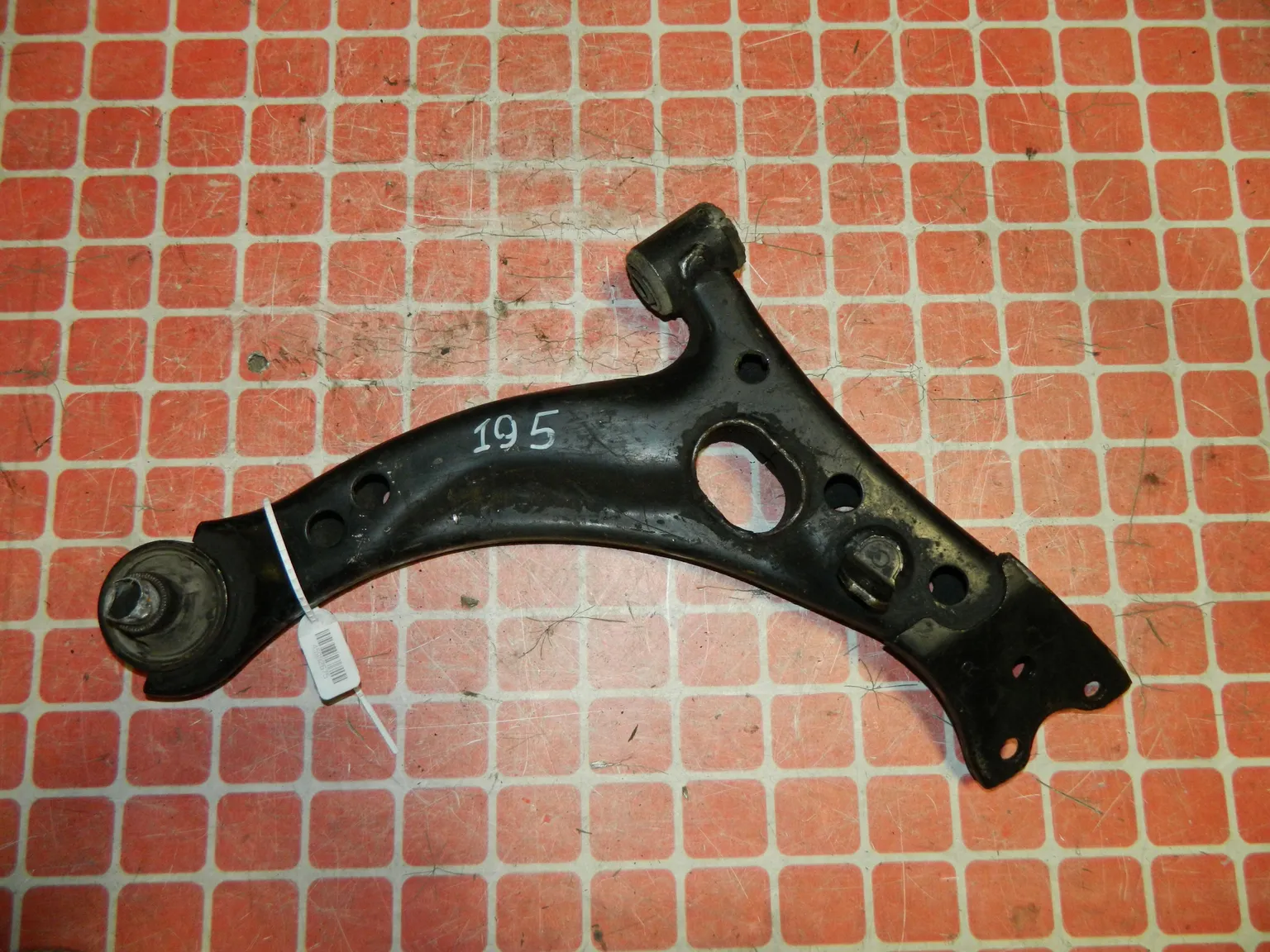 Рычаг подвески TOYOTA CARINA ST190 Перед Прав (Контрактный) 45992675