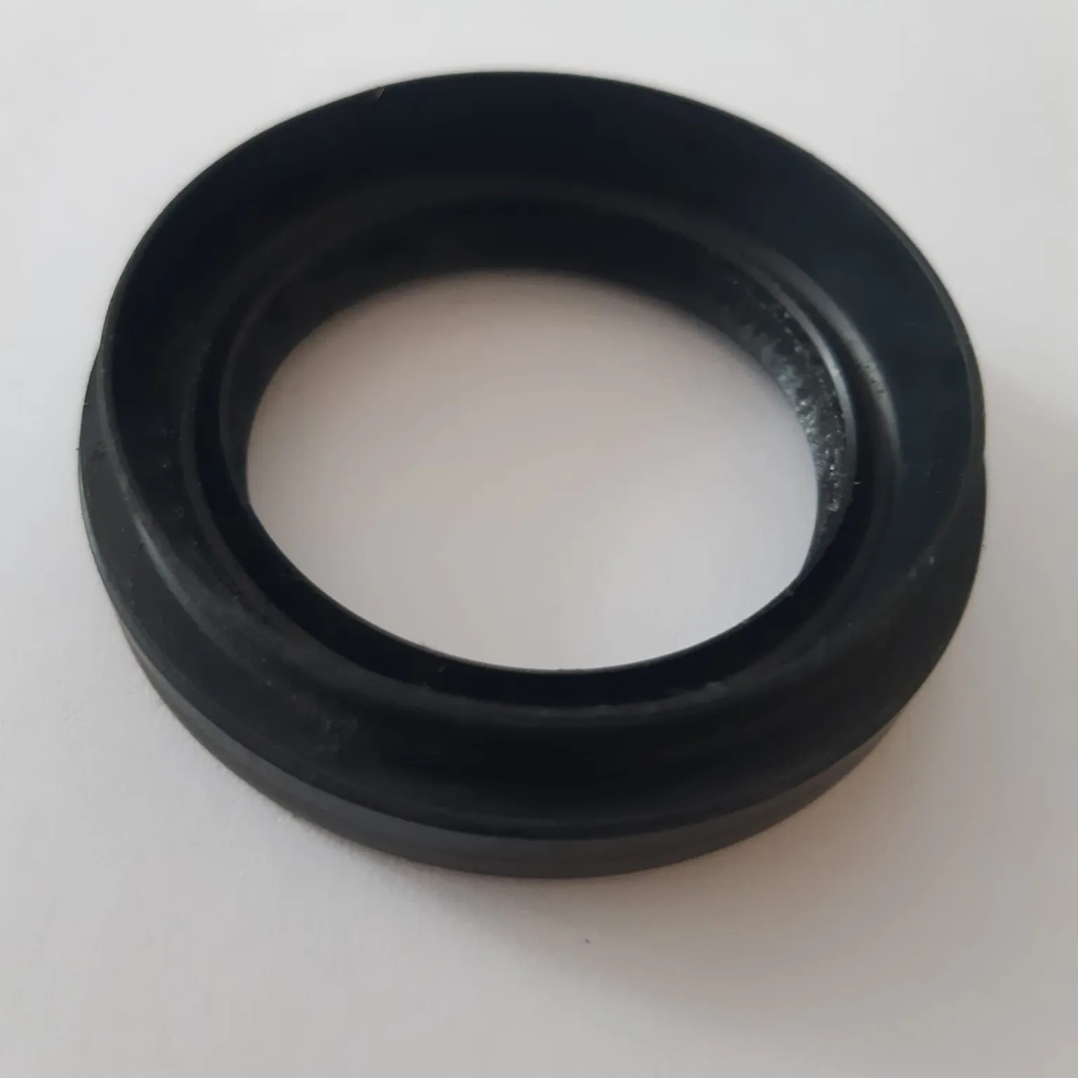 Сальник GENERAL PARTS 383424N500 NISSAN 38x54,7x13,7