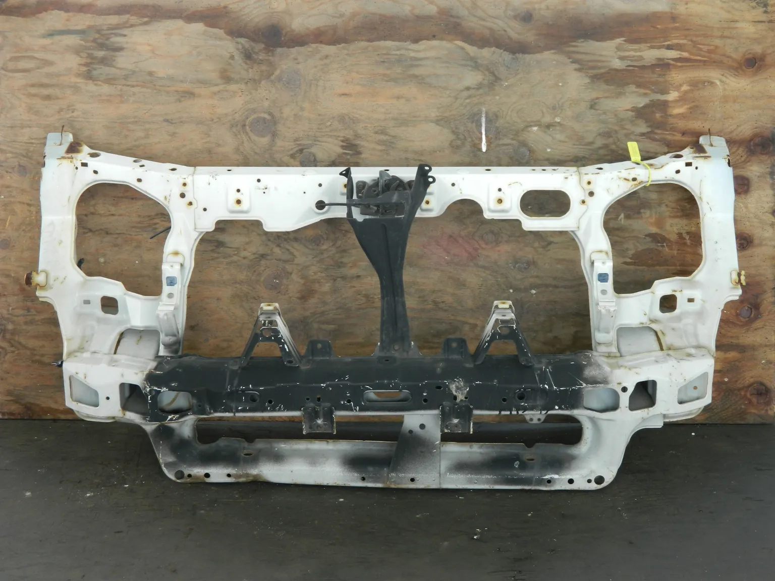 Рамка радиатора MITSUBISHI MIRAGE DINGO CQ2A (Контрактный) 94584199