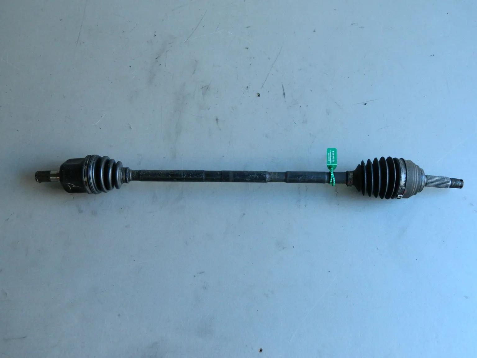 Привод MITSUBISHI LIBERO CB2V 4G15 Перед Лев (Б/У) 79586998