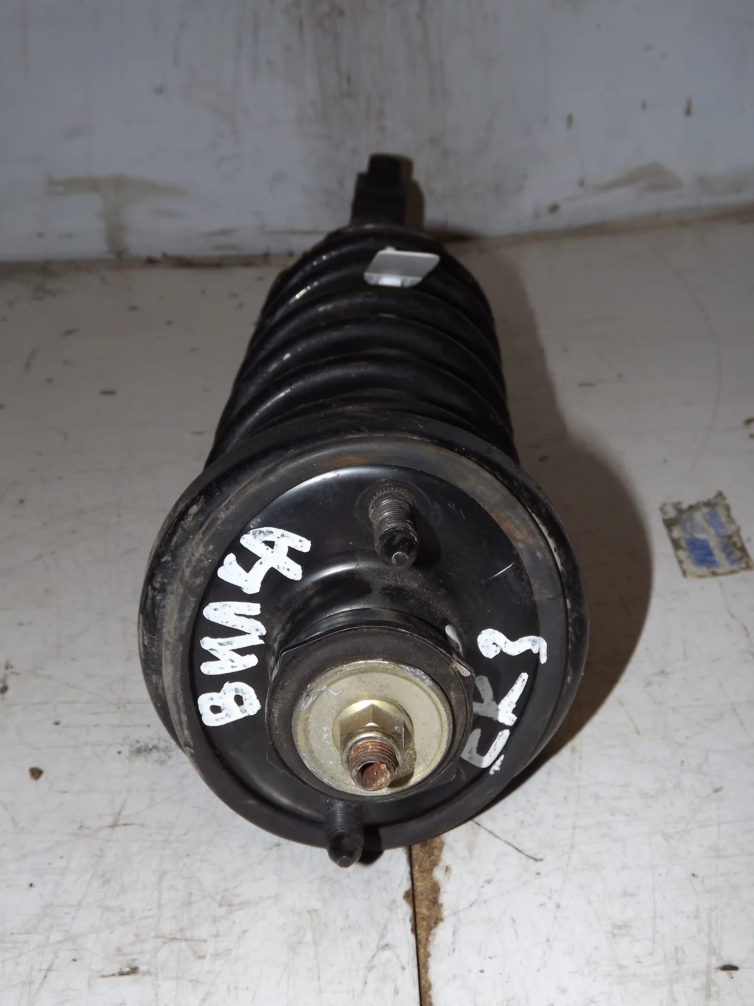 Стойка подвески HONDA CIVIC EK3 D15B Задн (Контрактный) 35023186