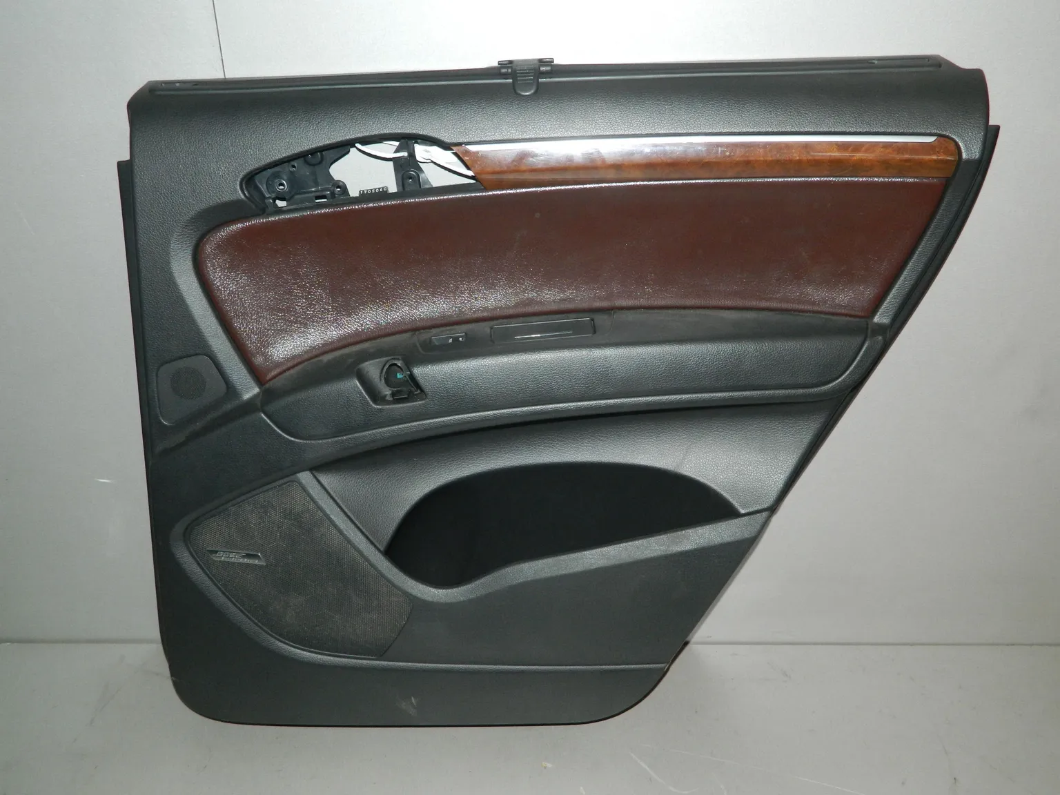 Обшивка двери AUDI Q7 4L Зад Прав (Б/У) 35020580