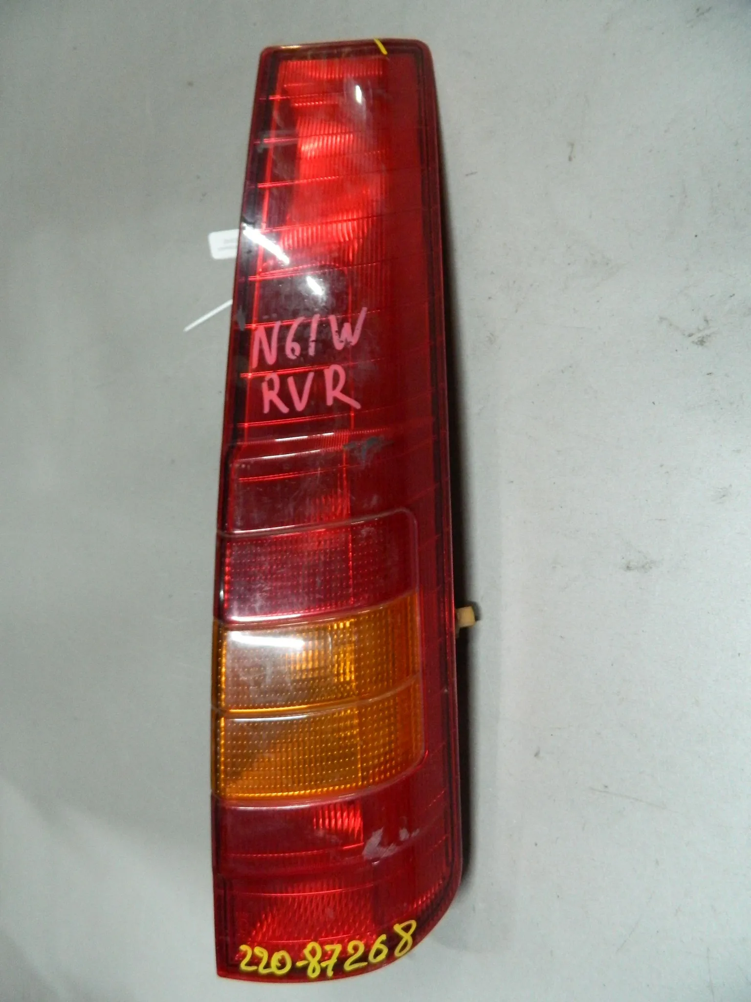 Фонарь MITSUBISHI RVR N61W Зад Прав (Контрактный) 68000942