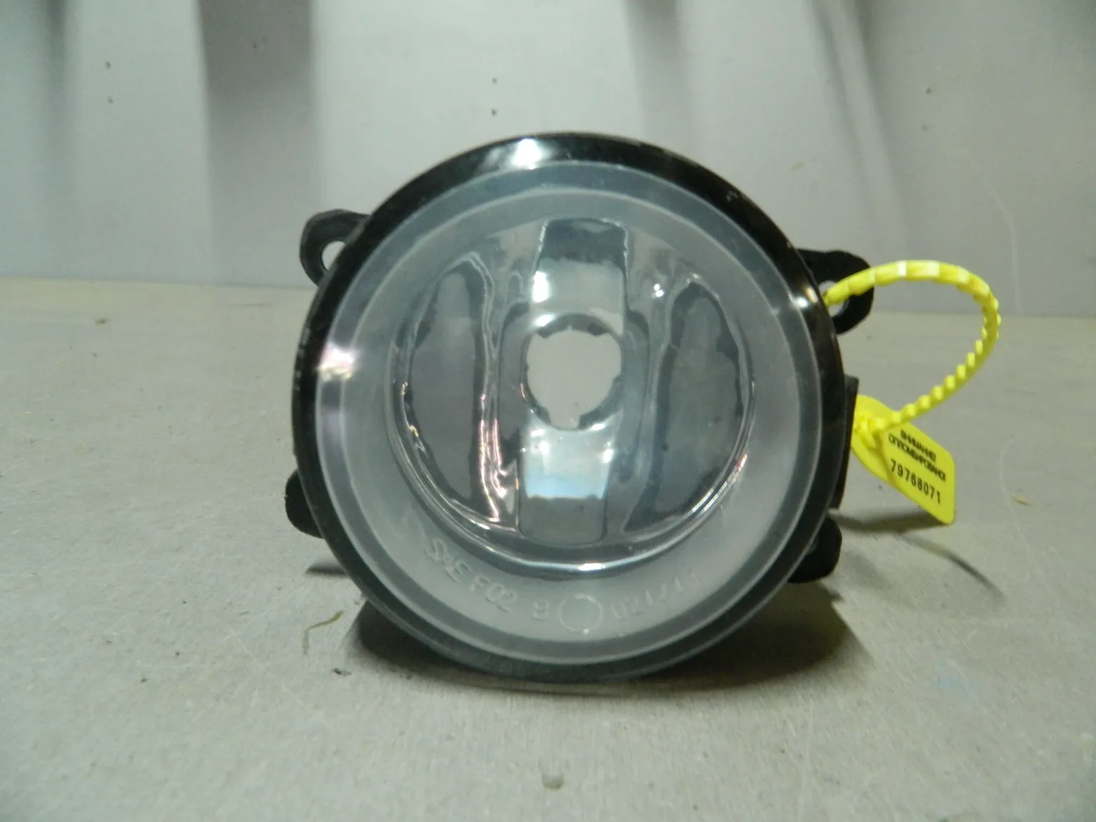 Фара противотуманная FORD FOCUS BM Перед (Контрактный) 79768071