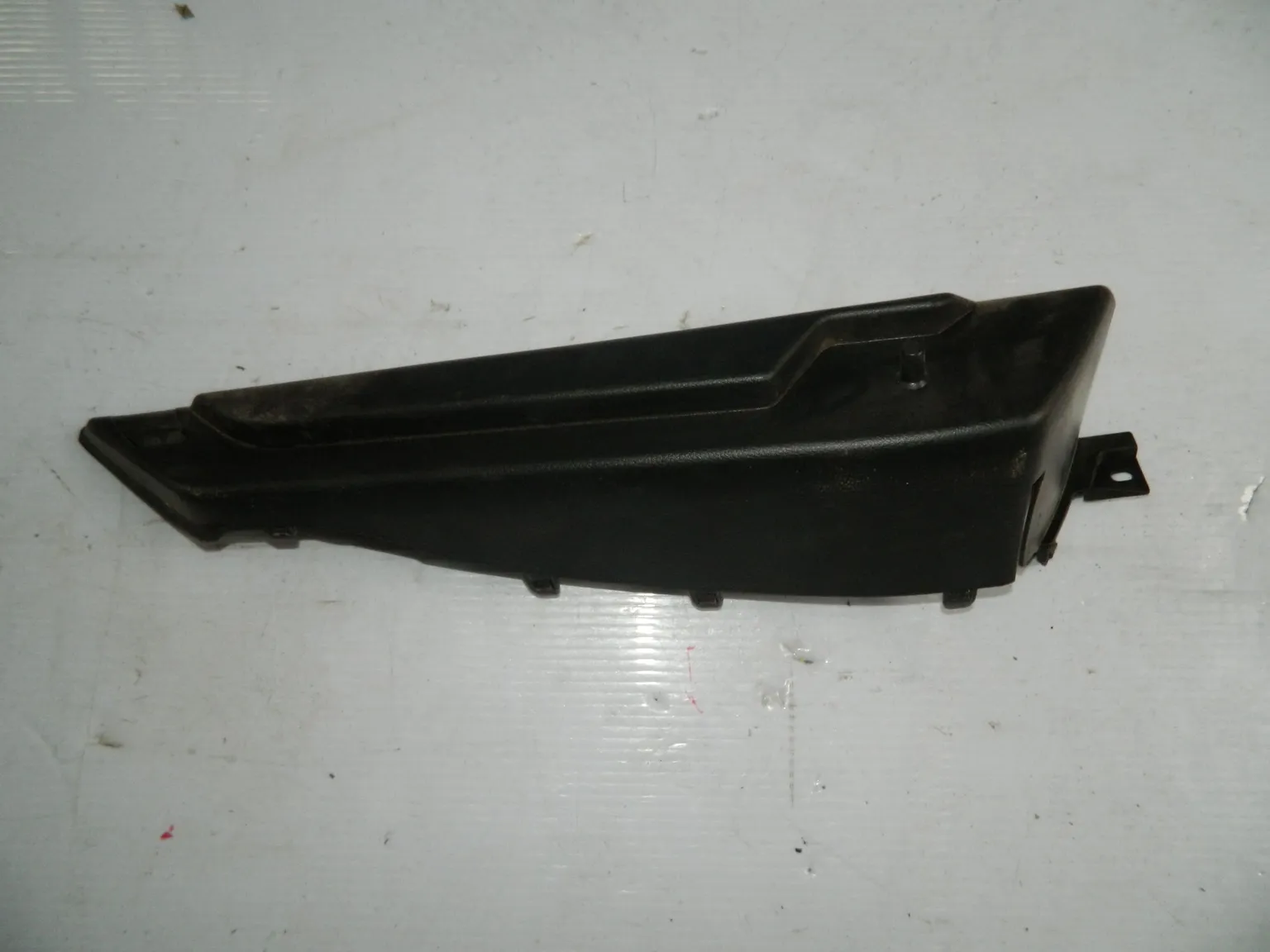 Направляющая шторки багажника MAZDA 3 BL Прав (Контрактный) BBN96884Z