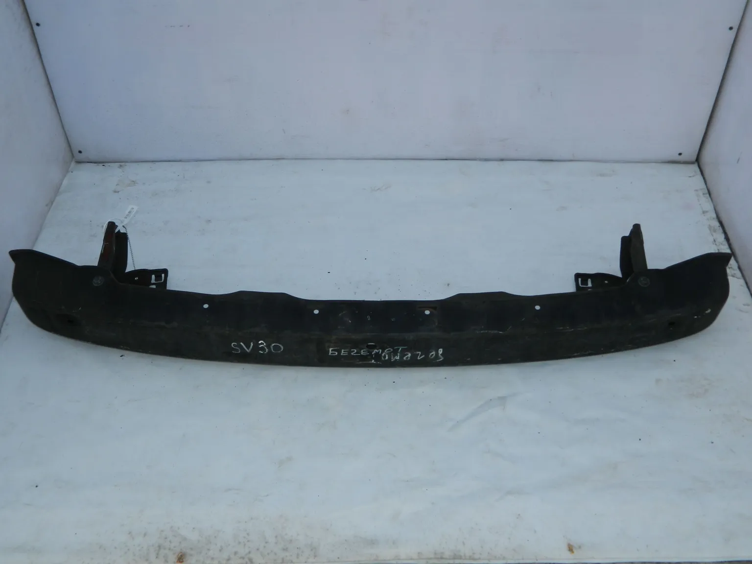 Усилитель бампера TOYOTA CAMRY SV30 (Контрактный)