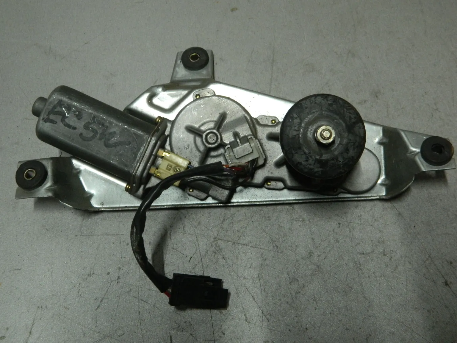 Мотор заднего дворника MITSUBISHI LEGNUM EC5W (Контрактный) 81528728