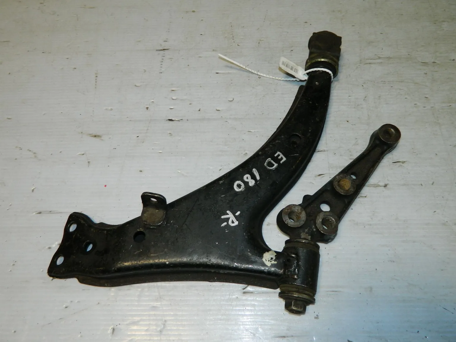 Рычаг подвески TOYOTA CARINA ED ST180 Перед Прав (Контрактный)