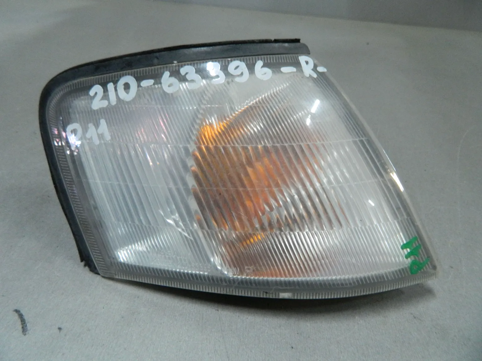 Габарит NISSAN PRIMERA P11 Перед Прав (Контрактный) 69586376