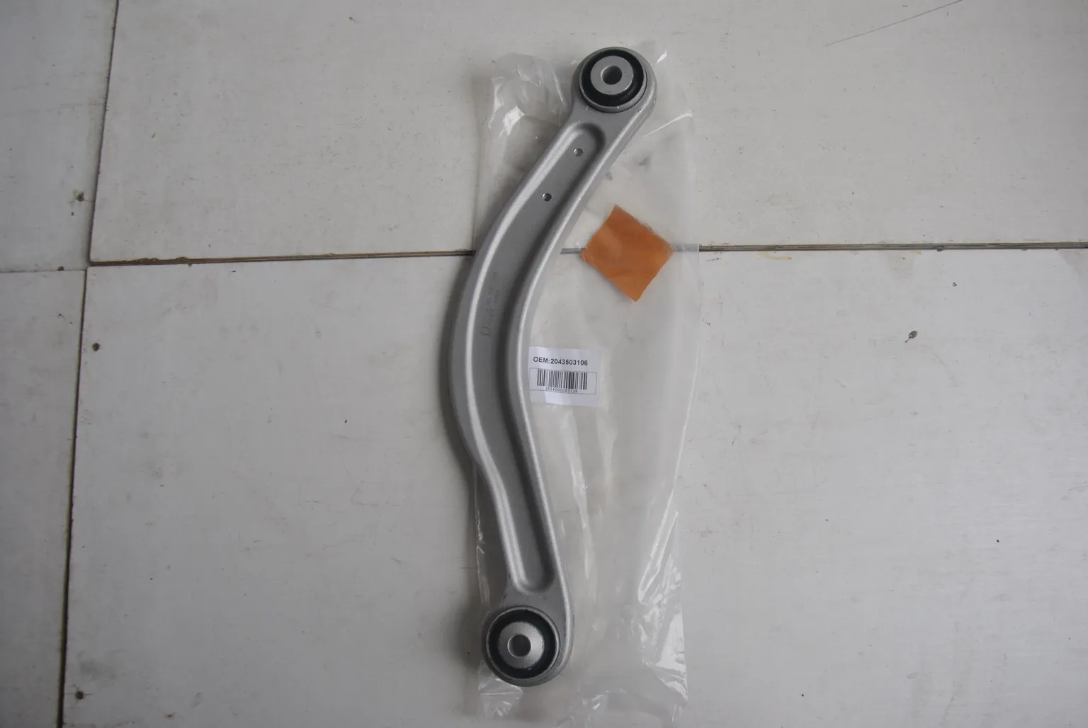 Рычаг GENERAL PARTS 2043503106 MERCEDES-BENZ С-CLASS W204 07-14, S204 07- Задн Верх Прав