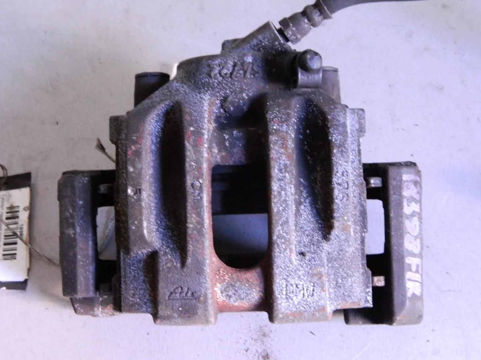 Суппорт BMW 320i E90 Перед Прав (Контрактный) 68000041