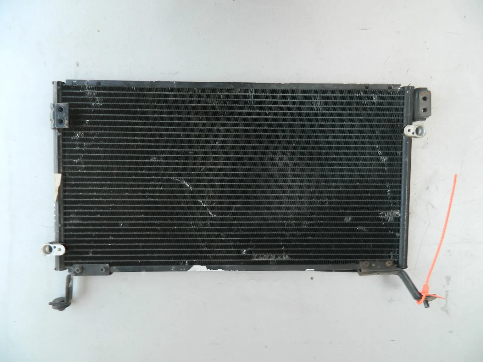 Радиатор кондиционера MITSUBISHI PAJERO V26W (Контрактный) 72367500