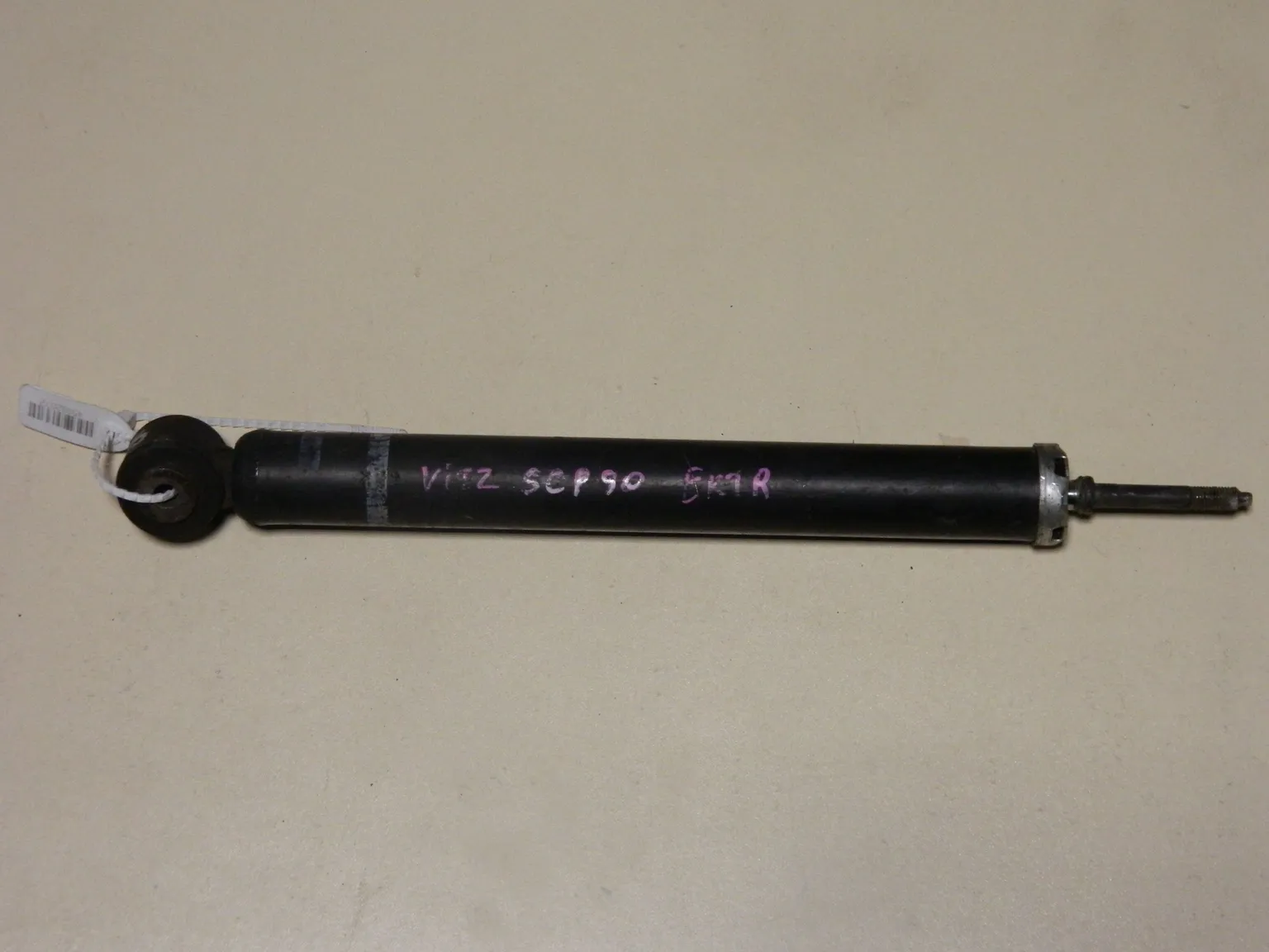 Амортизатор TOYOTA VITZ SCP90 Зад (Контрактный) 45992072
