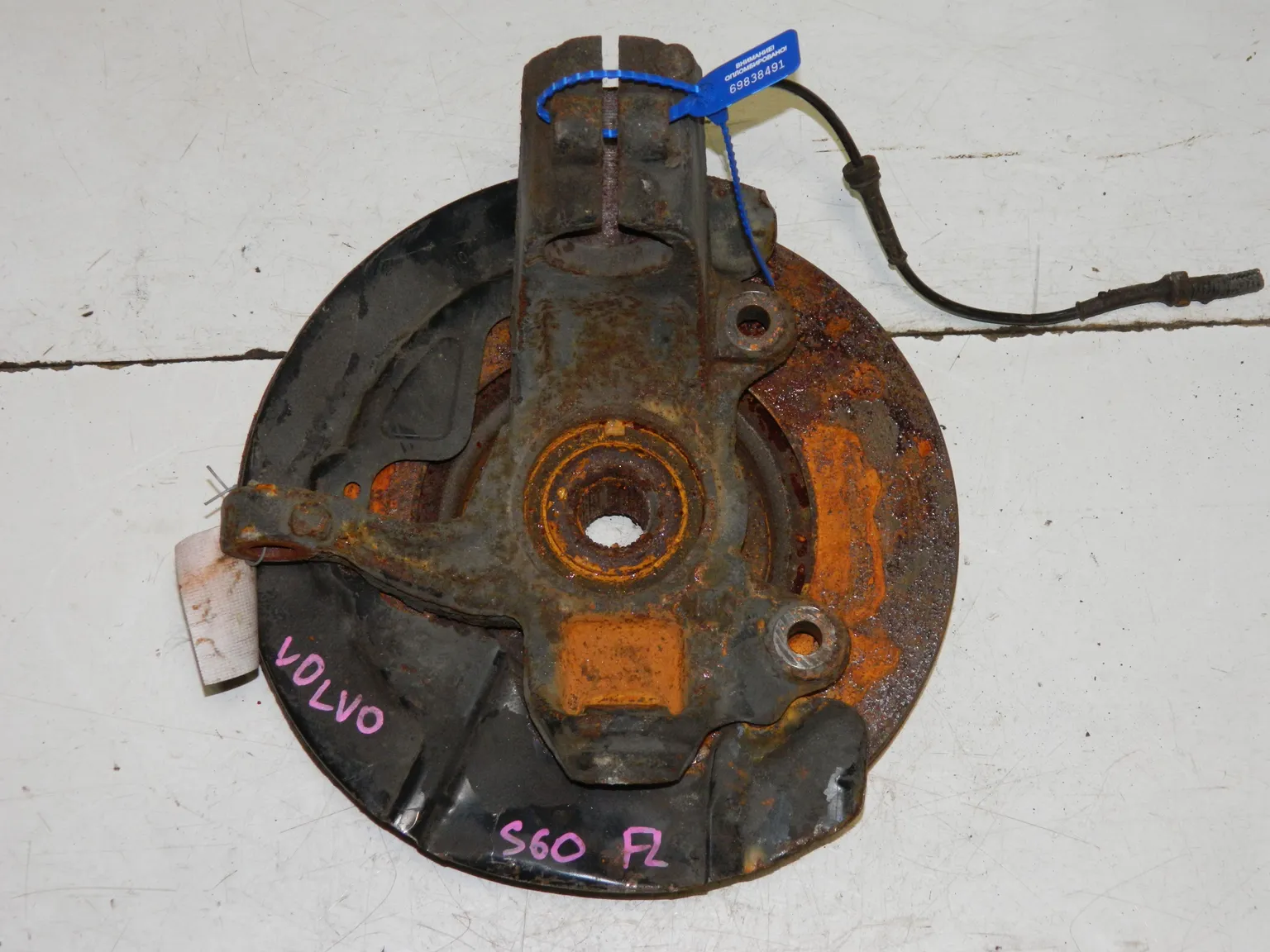 Ступица VOLVO S60 FS48 Перед Лев (Контрактный) 69838491