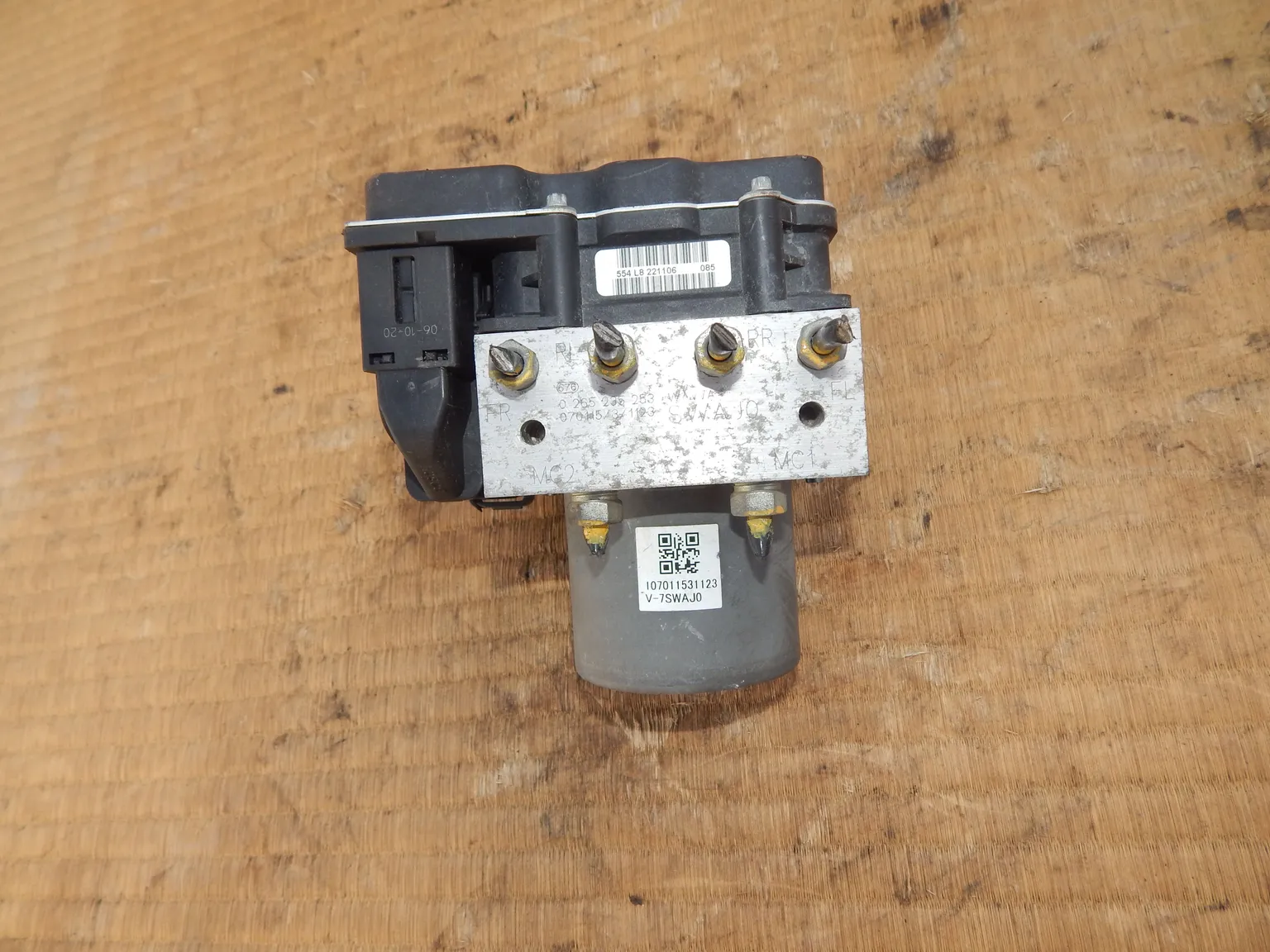 Блок ABS HONDA CR-V RE4 (Контрактный) 37966801