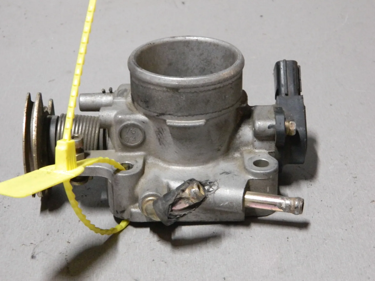 Дроссельная заслонка MAZDA B3 (Контрактный) 79780628