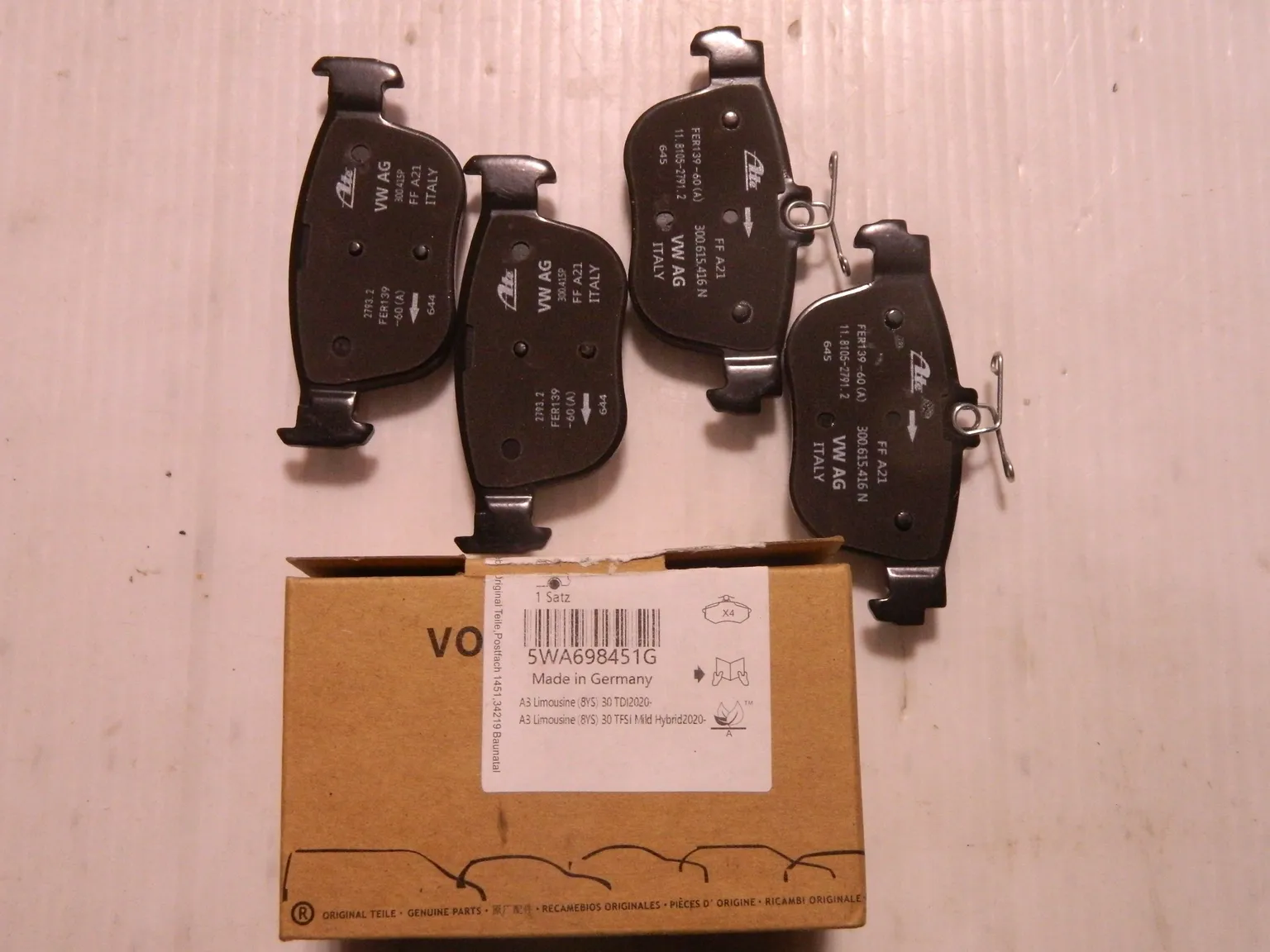 Колодки тормозные VAG 5WA698451G SEAT LEON