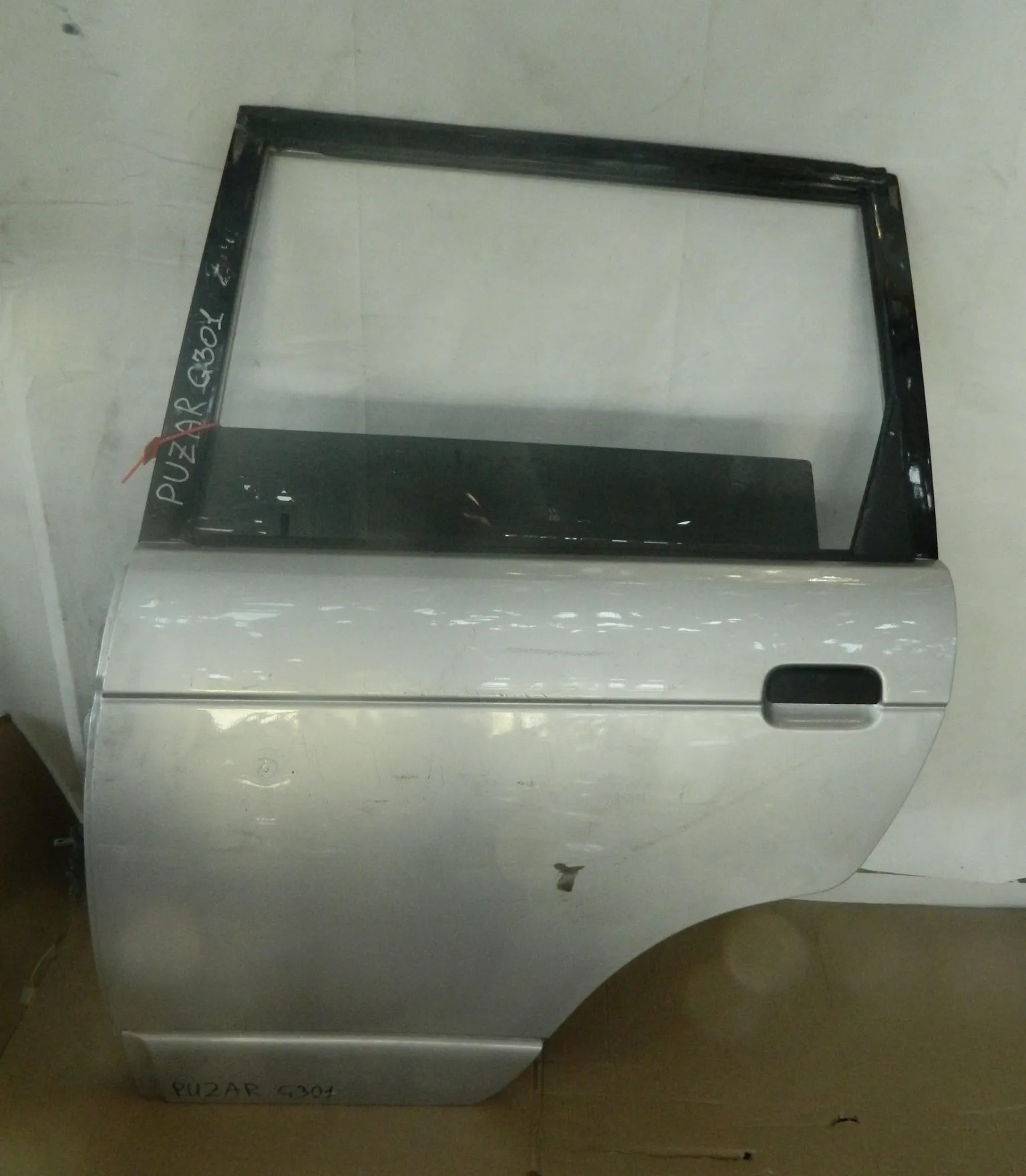 Дверь DAIHATSU PYZAR G301 Зад Лев (Контрактный) 65243394