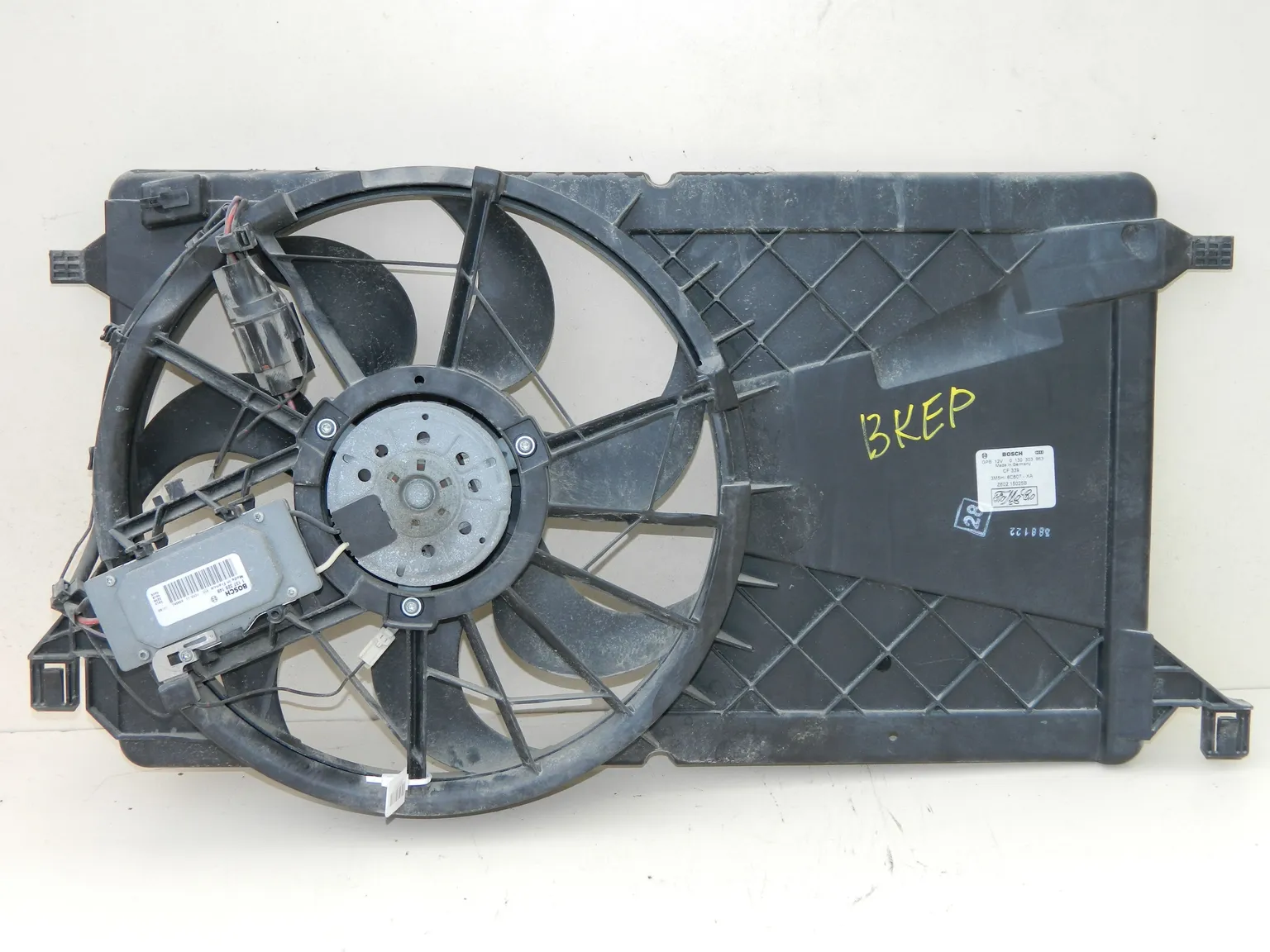 Диффузор радиатора MAZDA MAZDA 3 BK (Контрактный) 45993397 3M5H8C607XA