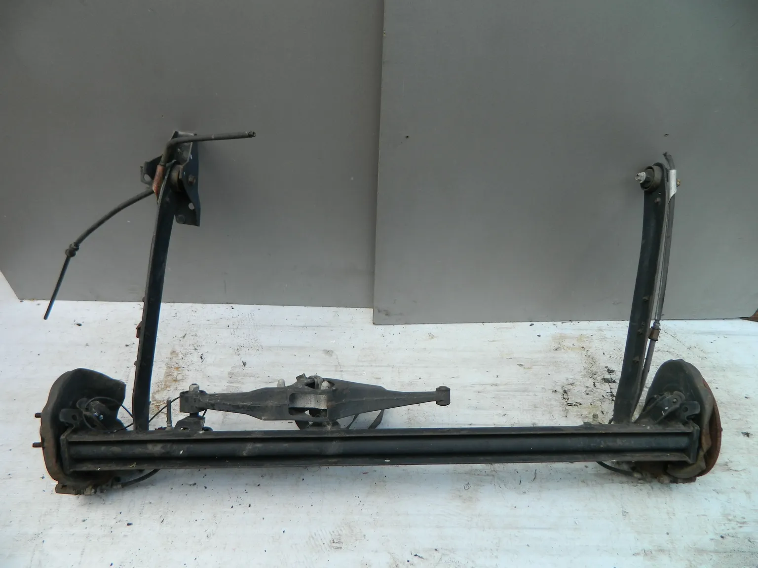 Балка подвески NISSAN TINO V10 Зад (Контрактный) 40951547