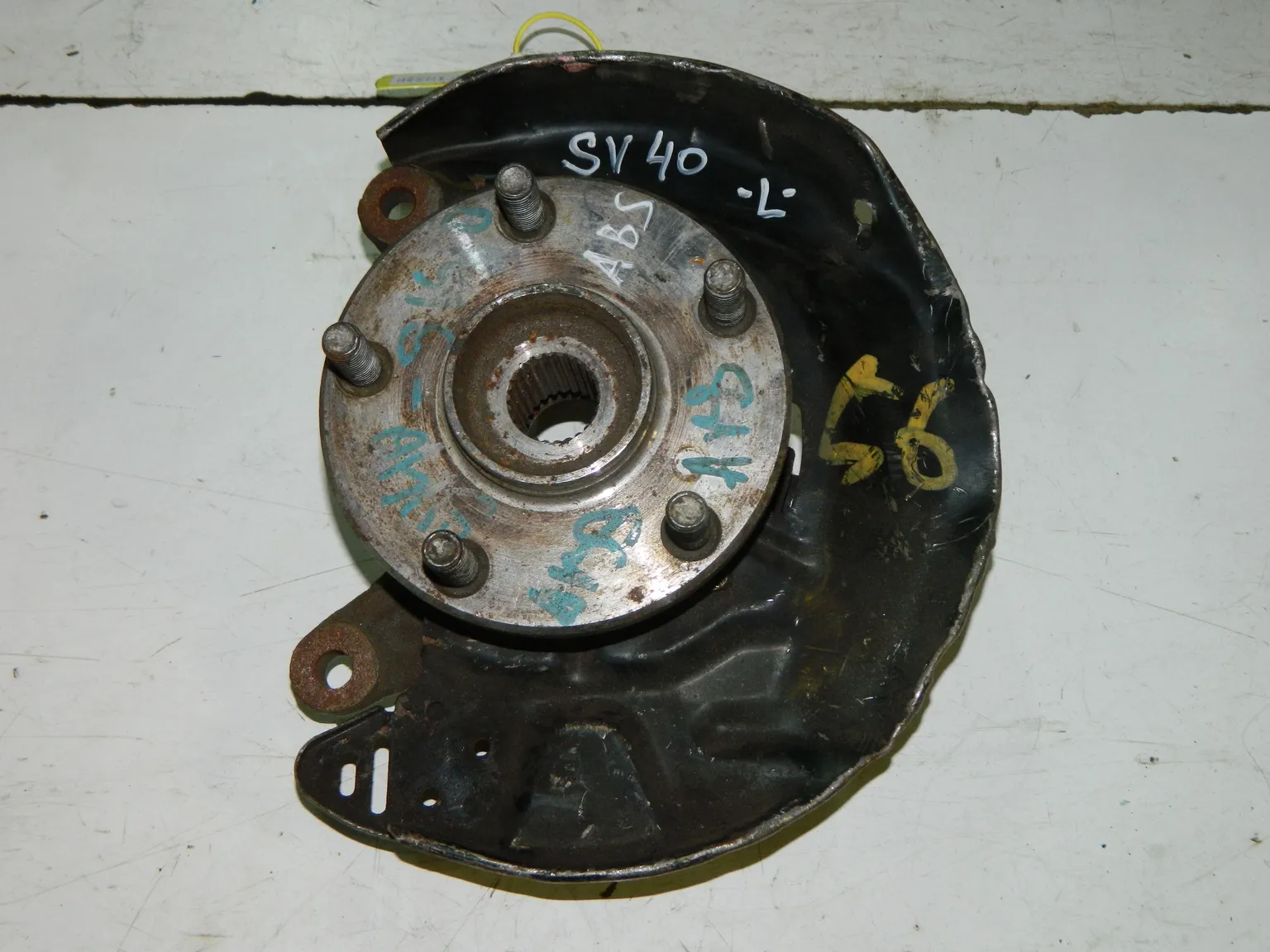 Ступица TOYOTA CAMRY SV40 Перед Лев (Контрактный) 40940826