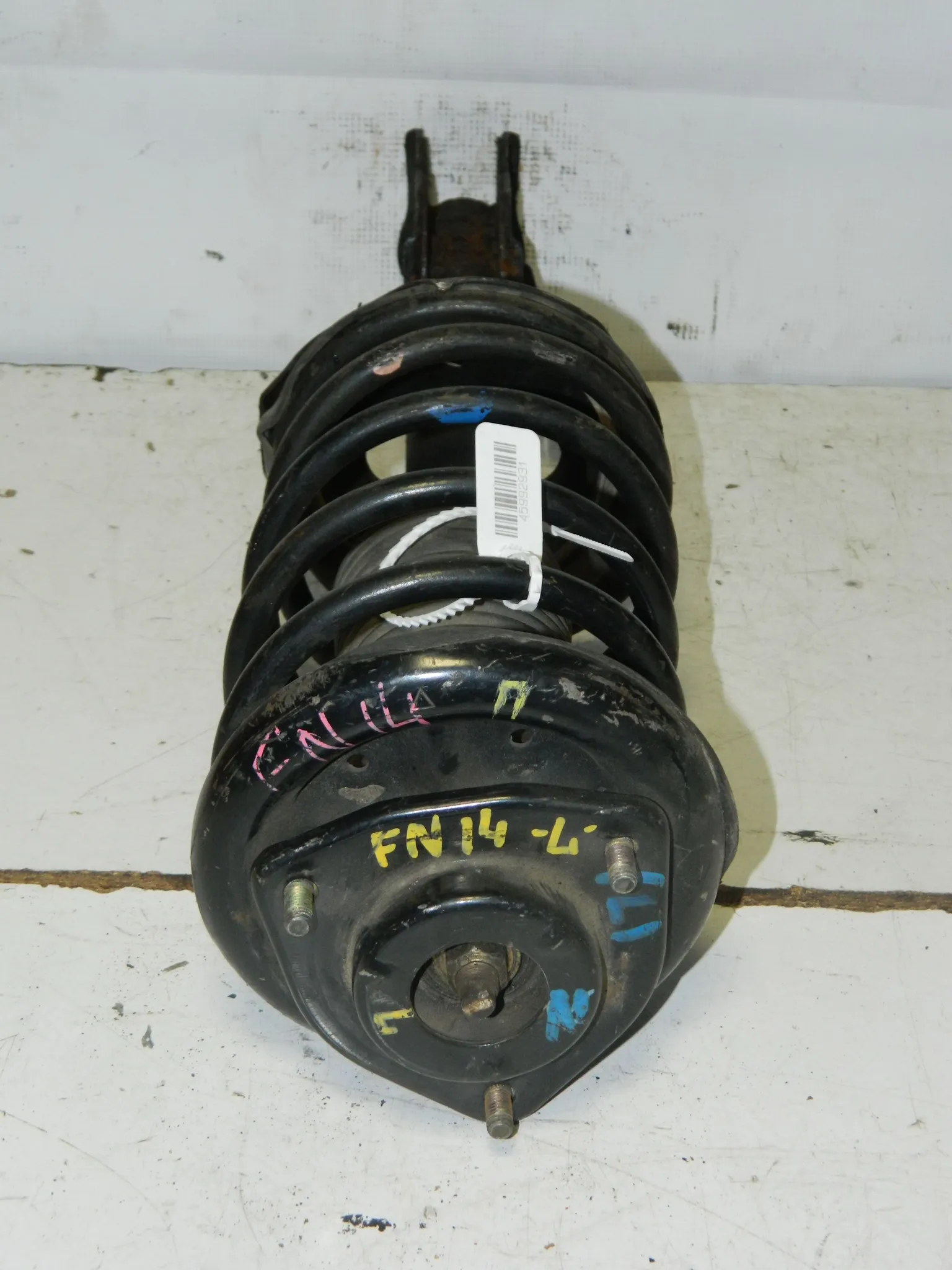 Стойка подвески NISSAN PULSAR FN14 Перед Лев (Контрактный) 45992931