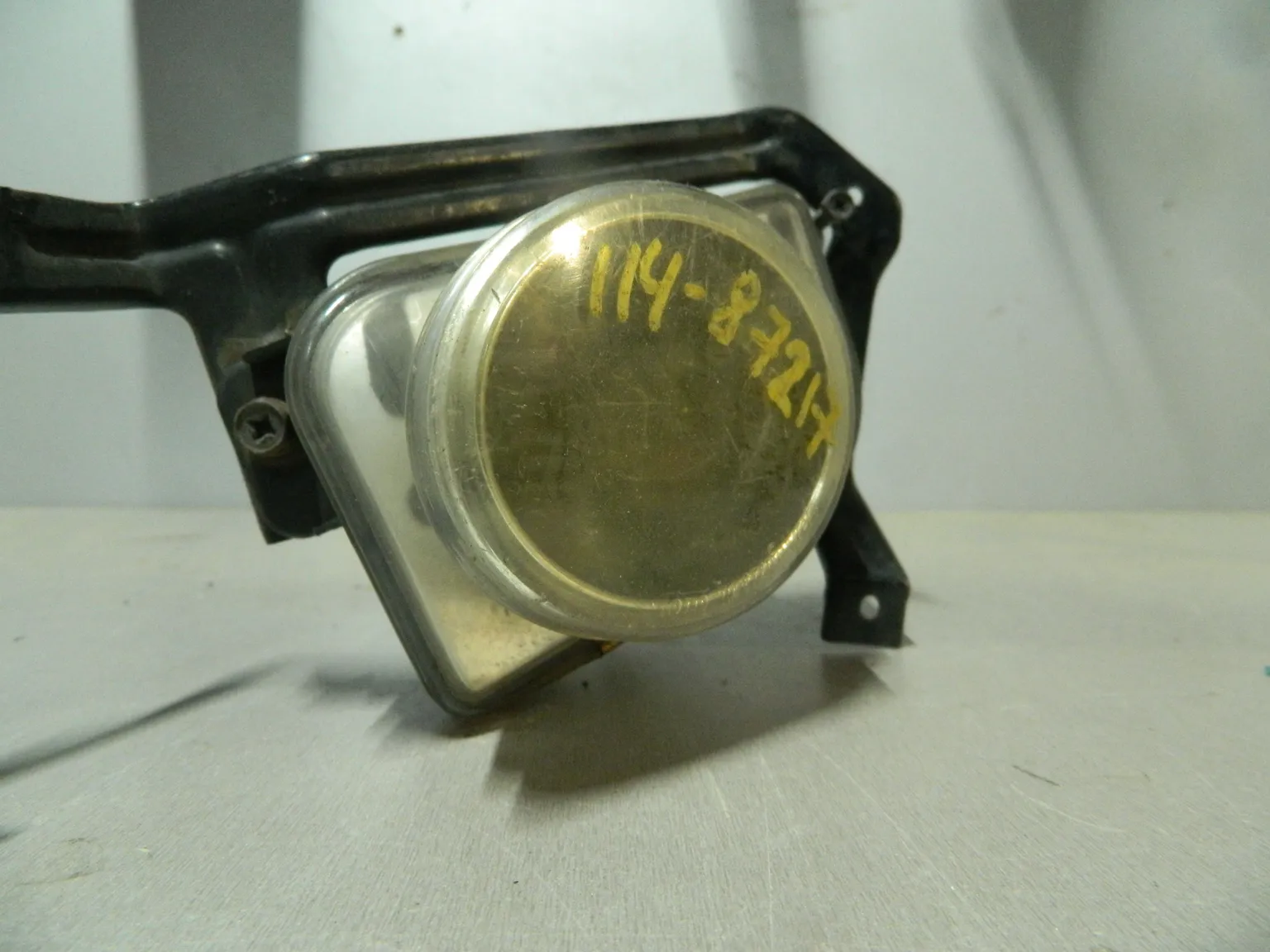 Фара противотуманная MITSUBISHI LEGNUM EC5W Перед Лев (Контрактный) 79768318