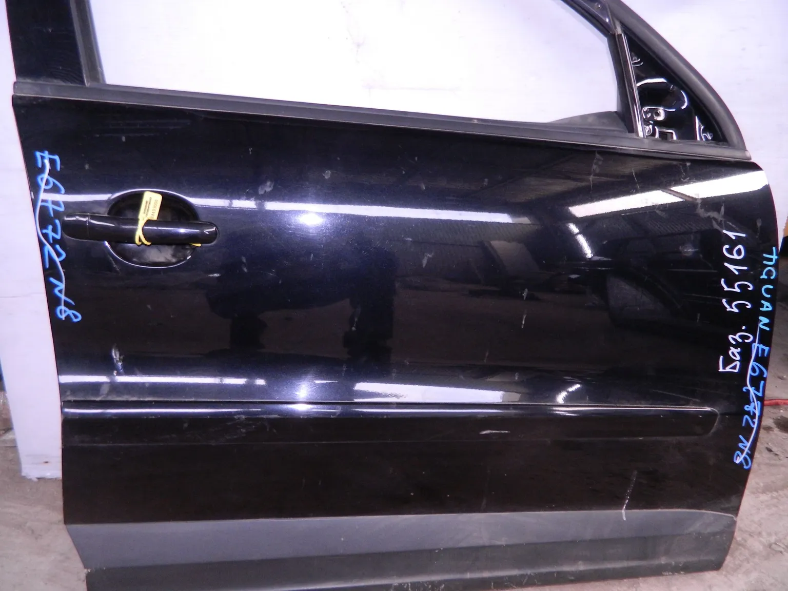 Дверь VOLKSWAGEN TIGUAN 5N1 Перед Прав (Контрактный) 64493000