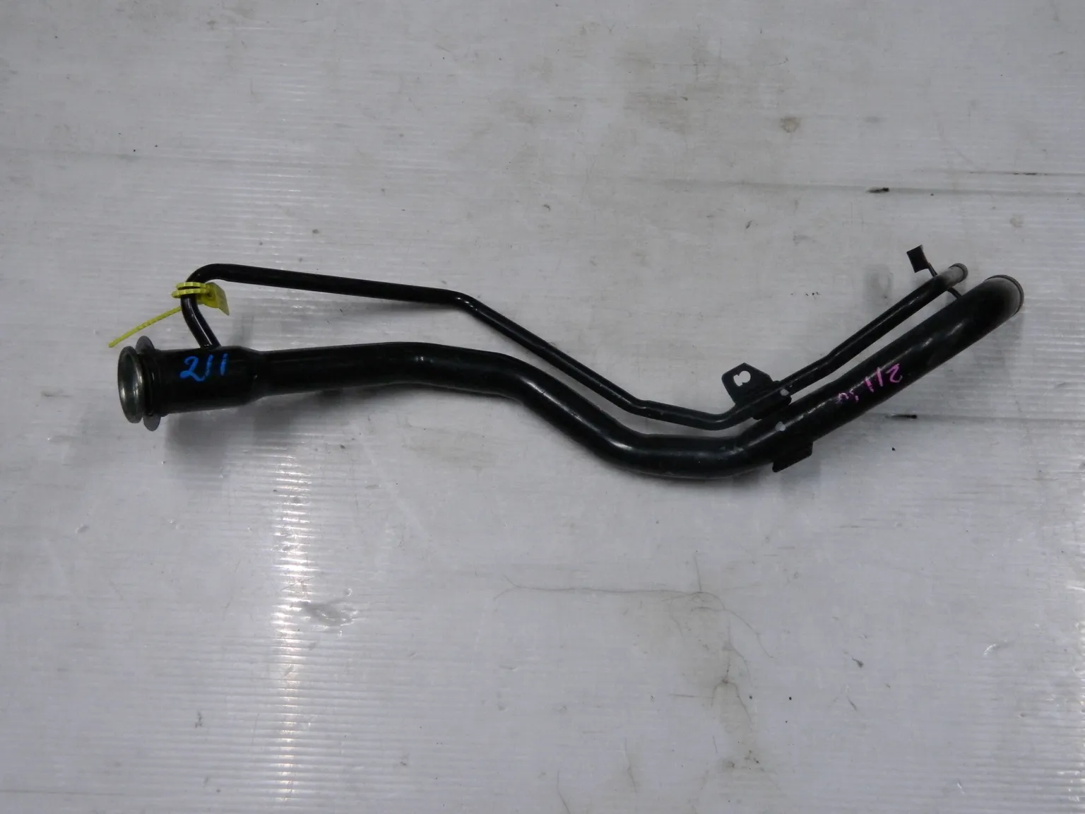 Горловина топливного бака MITSUBISHI OUTLANDER CW5W (Контракный) 94603797