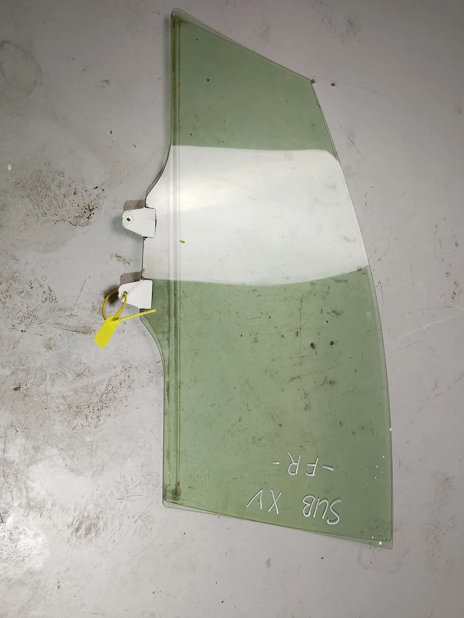 Стекло двери SUBARU XV GP7 Перед Прав (Контрактный) 94603057