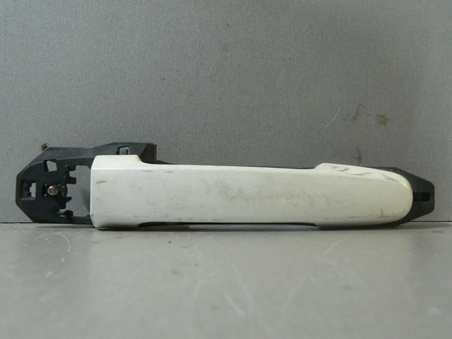 Ручка двери наружная TOYOTA COROLLA NZE120 Зад Прав (Контрактный) 81528382