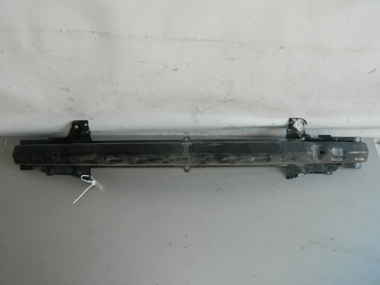 Усилитель бампера VOLKSWAGEN GOLF 1J1 AQY Перед (Контрактный) 45976584