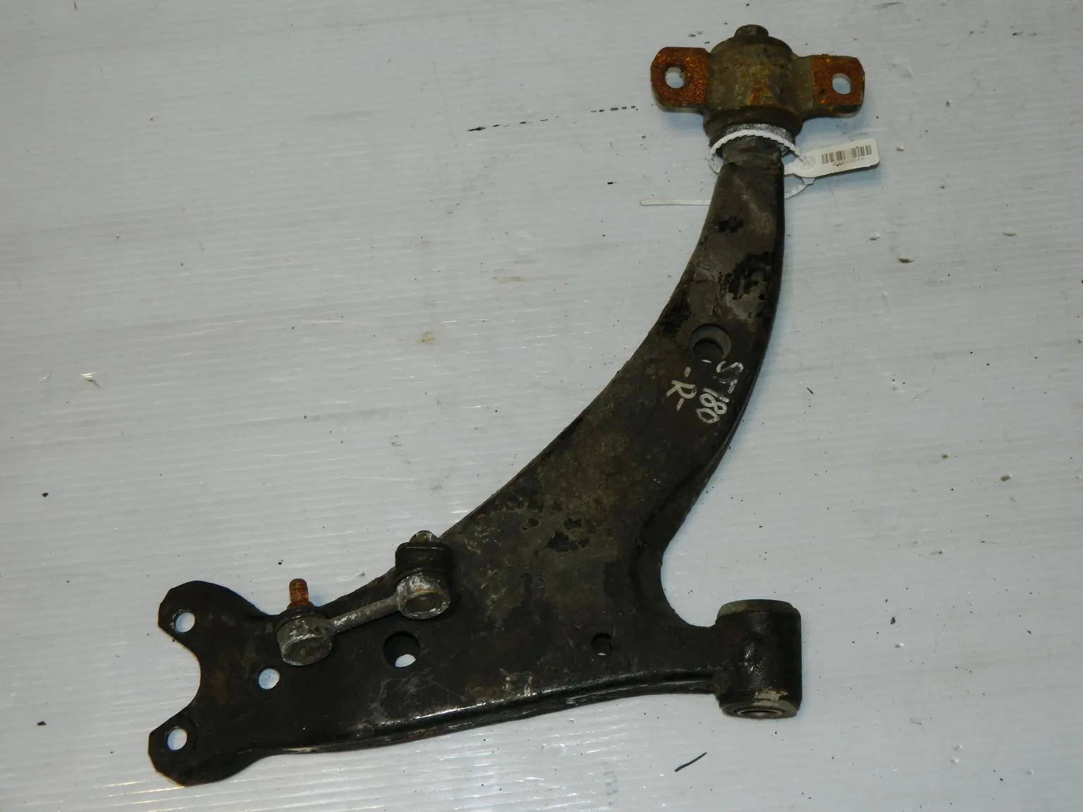 Рычаг подвески TOYOTA CORONA EXIV ST180 Перед Прав (Контрактный) 45993644