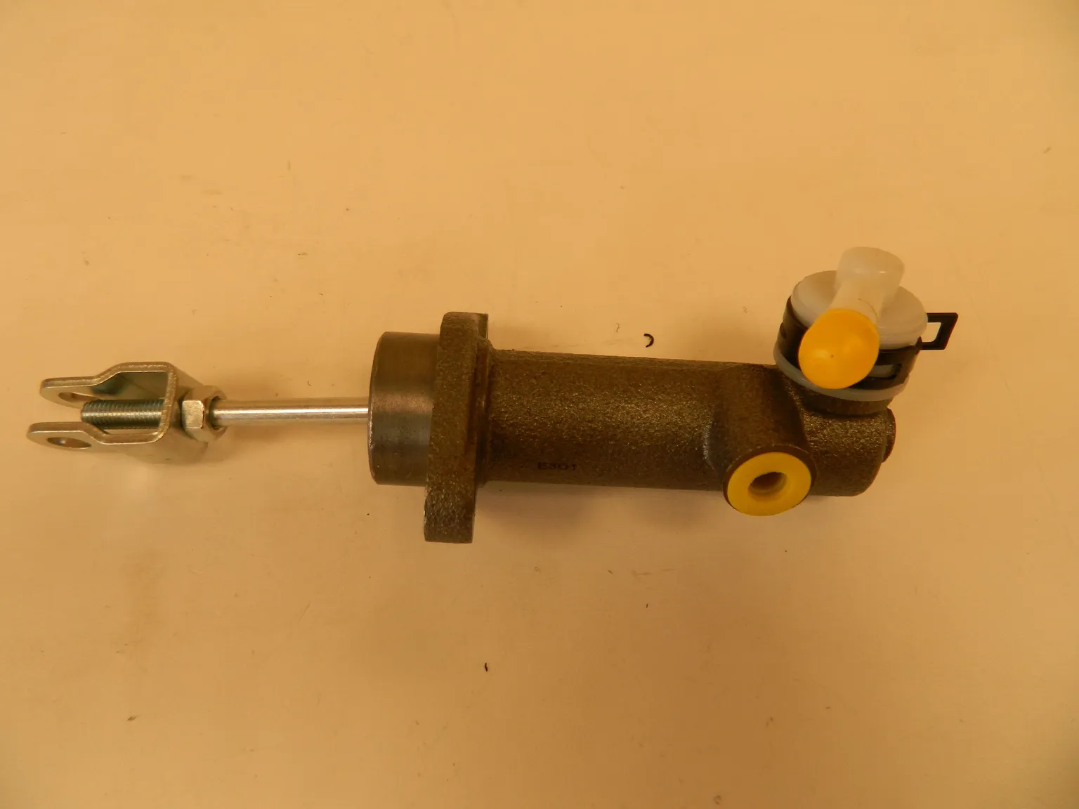 Цилиндр сцепления главный GENERAL PARTS ME607348 MITSUBISHI FUSO CANTER