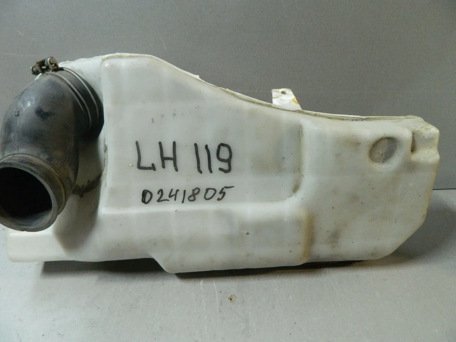 Бачок расширительный TOYOTA HIACE LH119 (Контрактный) 81539095