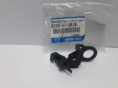 Кронштейн крепления фары MAZDA B30D510A7A