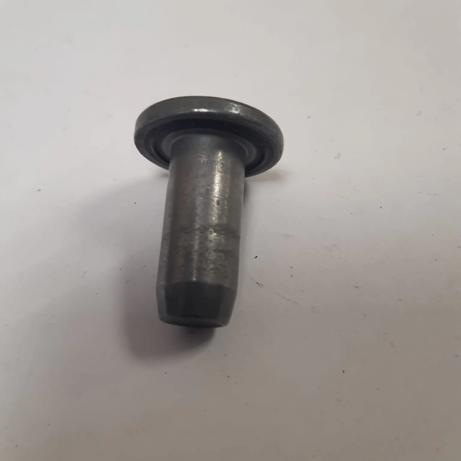 Гайка RENAULT 7703043127 RENAULT Logan