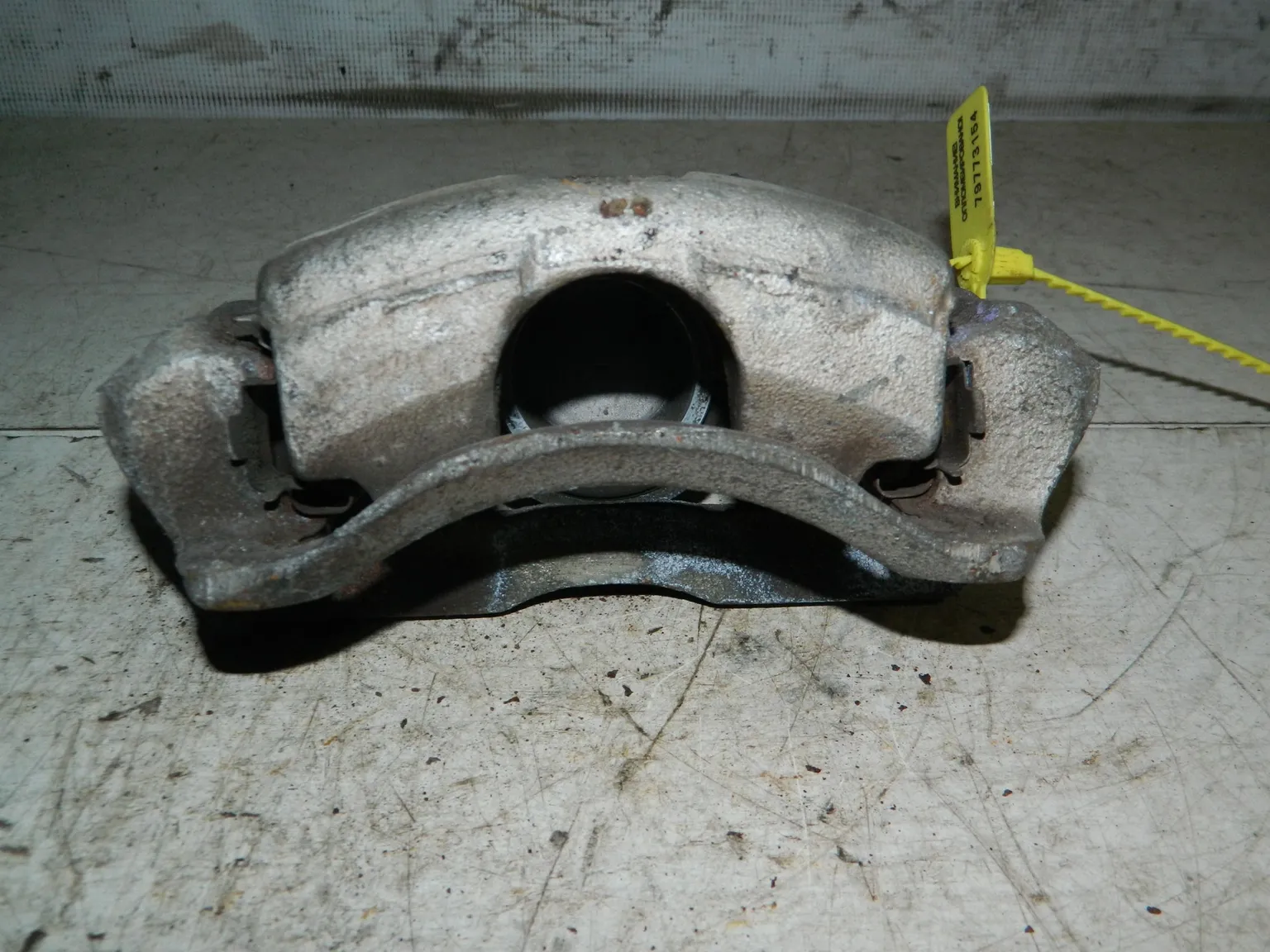 Суппорт HONDA FIT GD3 Перед Лев (Контрактный) 79773154