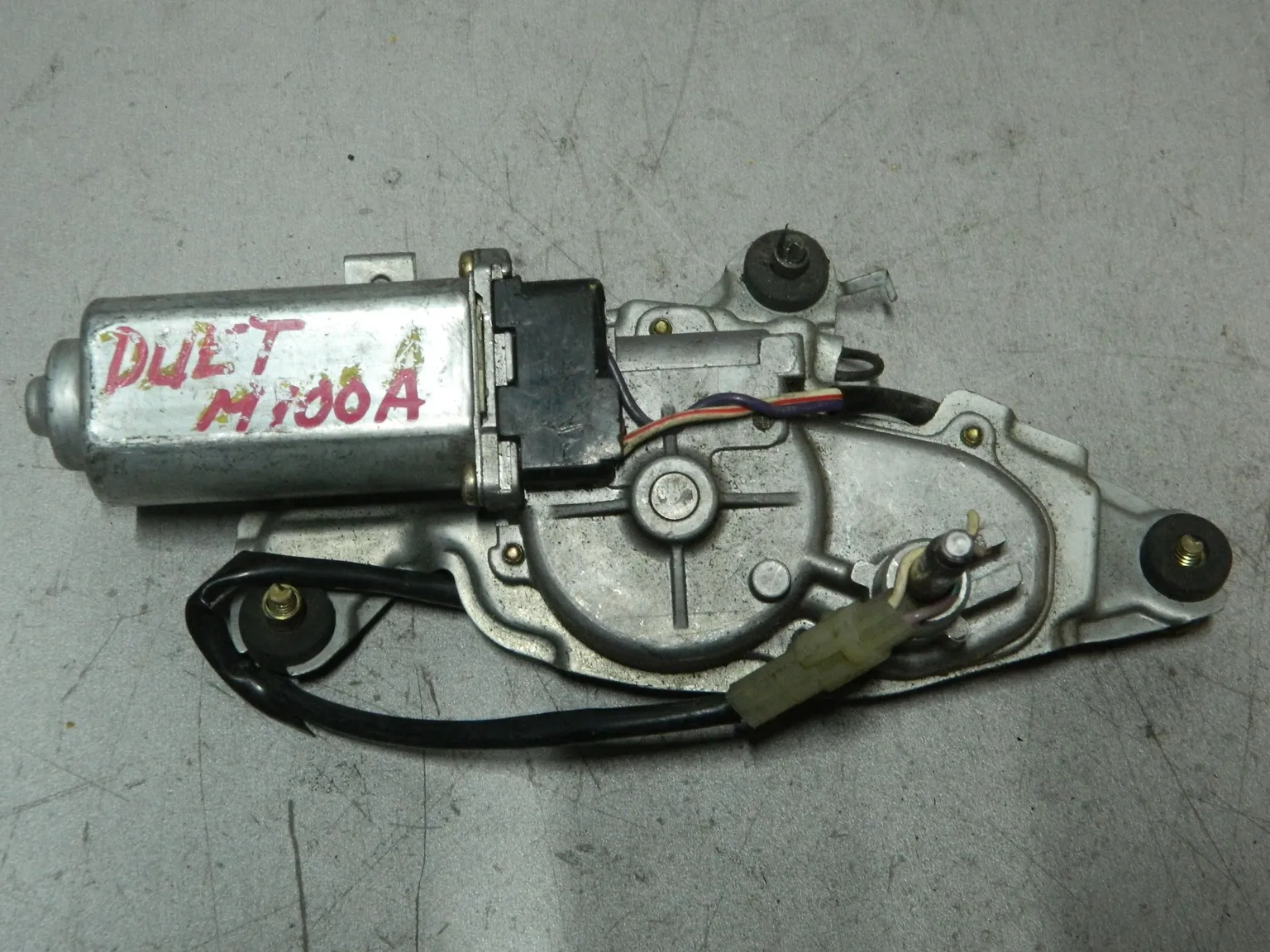 Мотор заднего дворника TOYOTA DUET M100A (Контрактный) 81528736