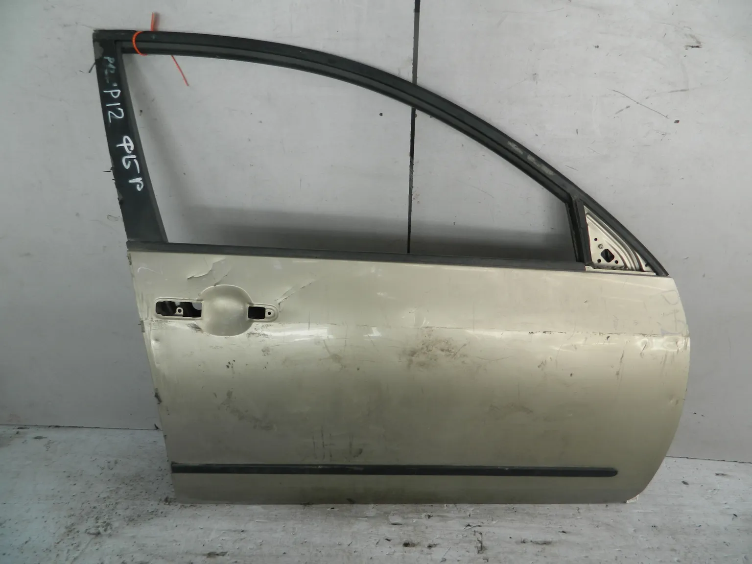 Дверь NISSAN PRIMERA P12 Перед Прав (Контракный) 72355444