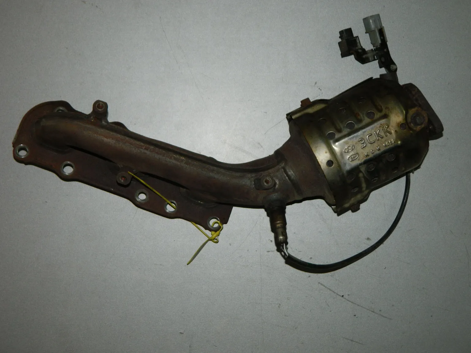 Коллектор выпускной HYUNDAI EQUUS VI G6DJ Прав (Б/У) 40940226