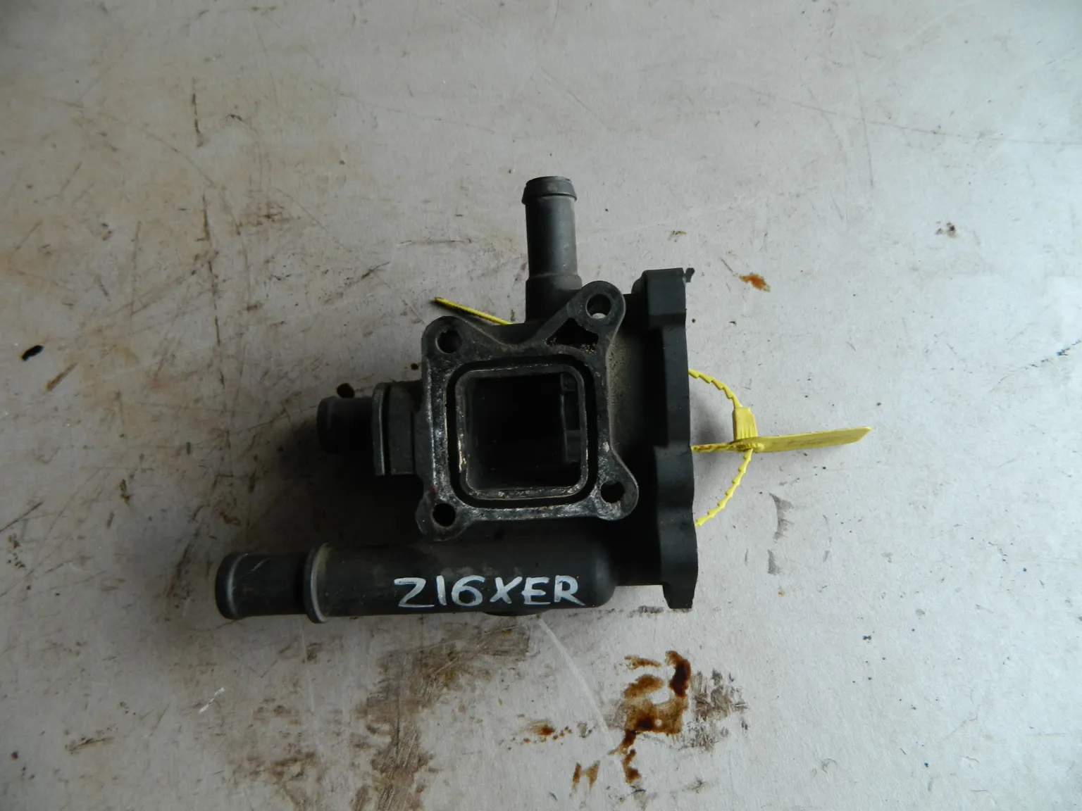 Корпус термостата OPEL ASTRA GTC A16XER (Б/У) 94584103