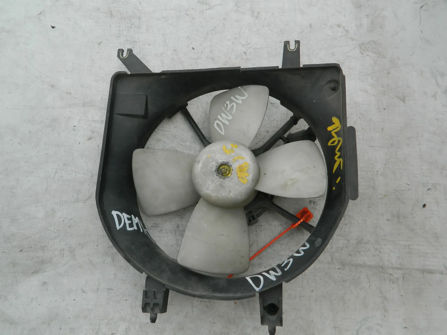 Диффузор радиатора MAZDA DEMIO DW3W (Контрактный) 72367959