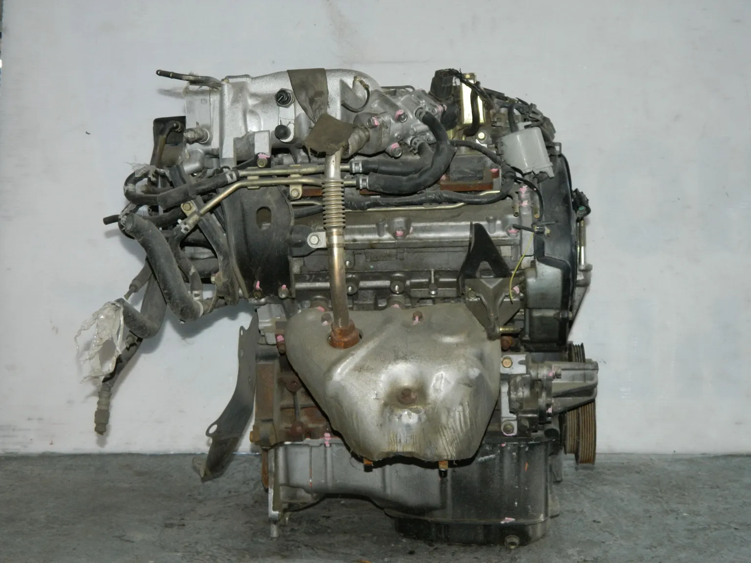 Двигатель MITSUBISHI DIAMANTE 6G72 (Контрактный) 40940793