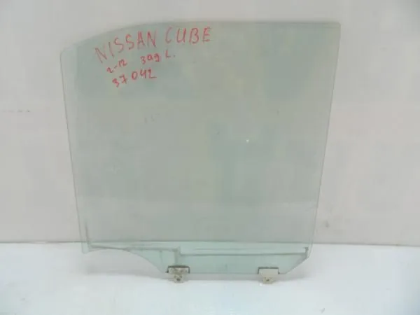 Стекло двери NISSAN CUBE Z12 HR15 заднее левое (Б/У)