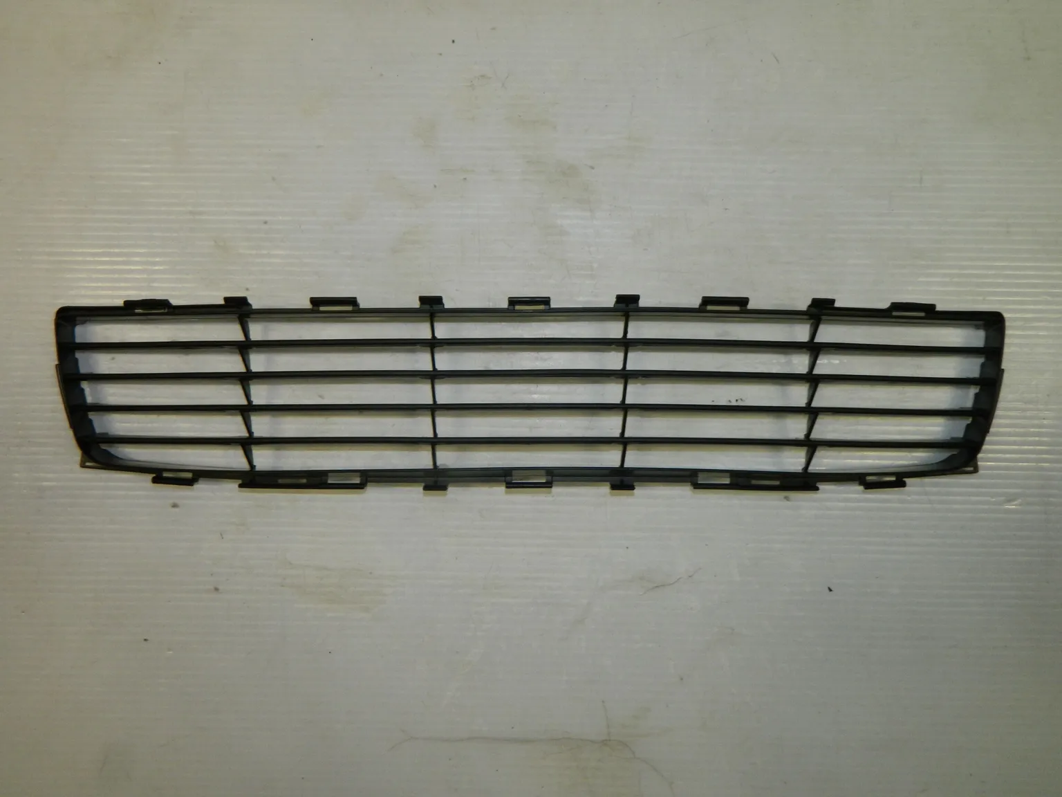 Решетка бампера SAT STTY30000G0 TOYOTA Auris