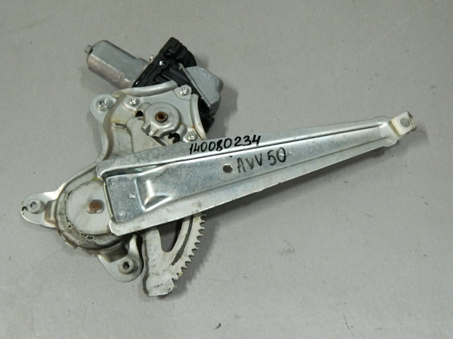 Стеклоподъемник TOYOTA CAMRY AVV50 Зад Лев (Контрактный) 140080234